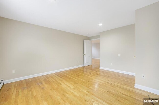 Building Photo - 56 Woodward Ave