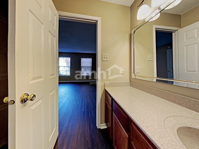 Building Photo - 14407 Banister Dr