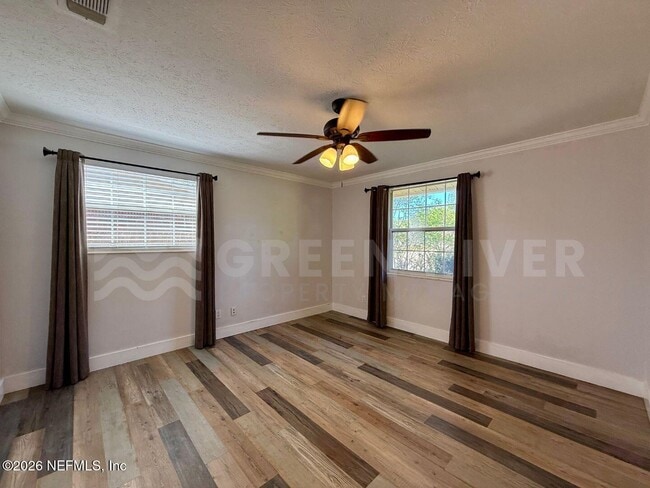 Building Photo - 2 Fairway Rd