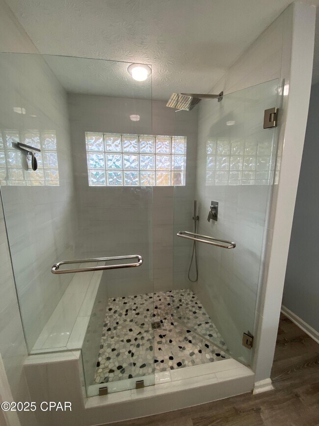 Building Photo - 3657 Oakbrook Ln