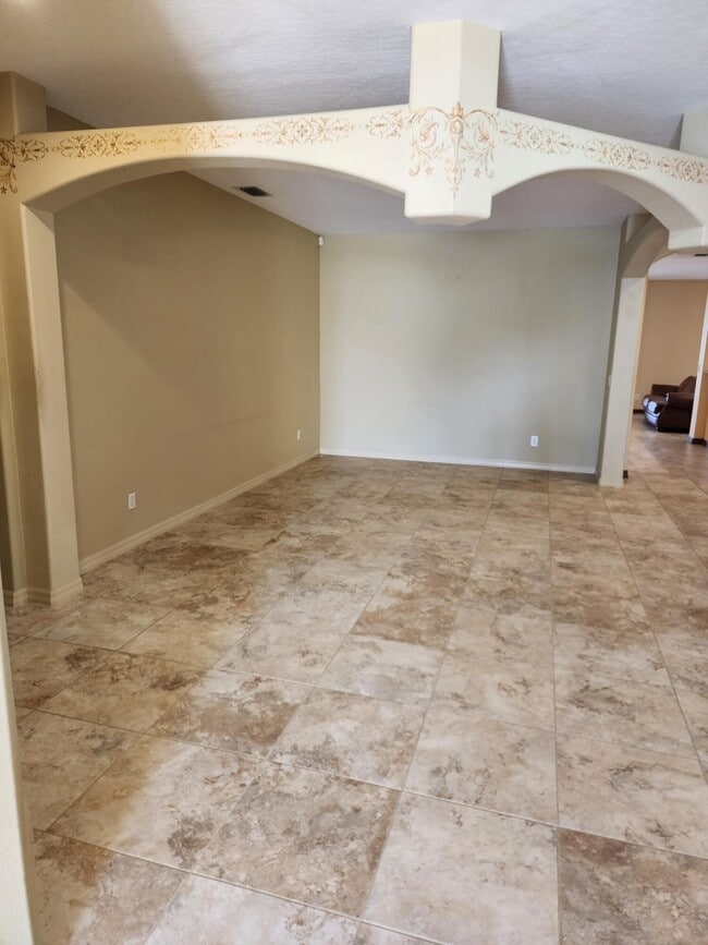 Building Photo - 3941 Orchard Dr