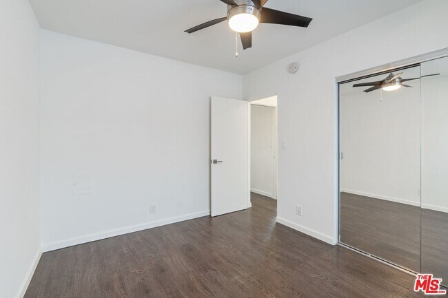 Building Photo - 1301 S Saltair Ave