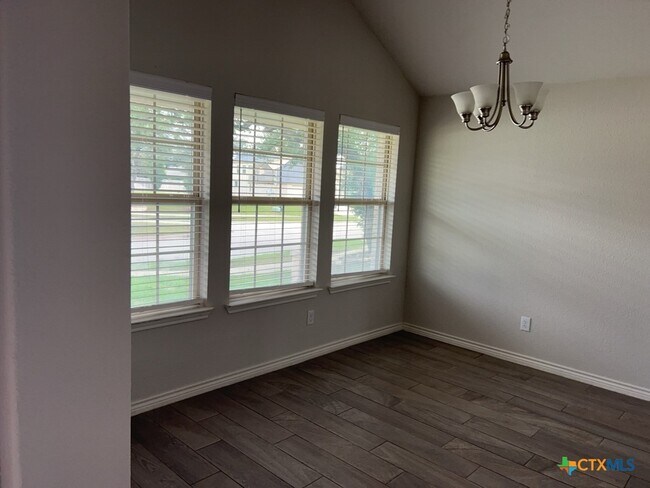 Building Photo - 7607 Melanite Dr