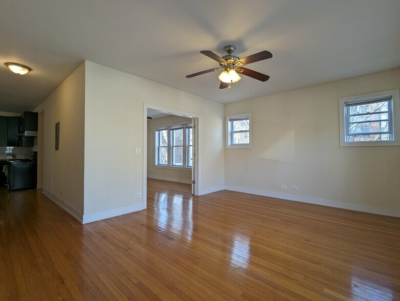 Building Photo - 1919 W Winona St