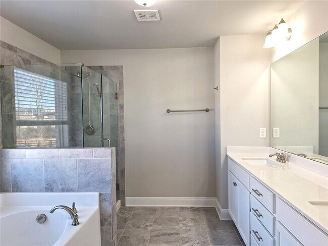 Building Photo - 2718 Morgan Creek Dr