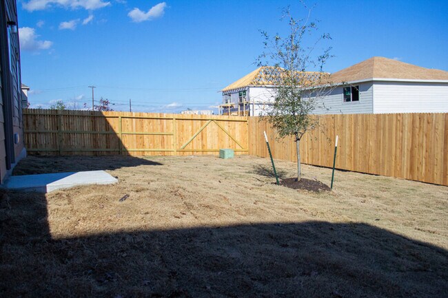 Building Photo - 8510 Tesoro Hills