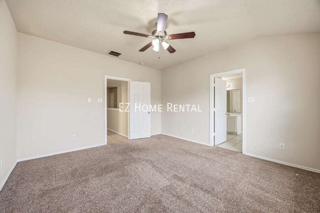 Building Photo - 14322 Mooreview Ln