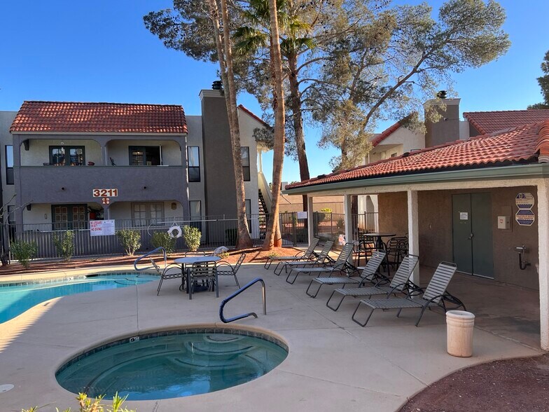 Building Photo - 3011 Sunfish Dr