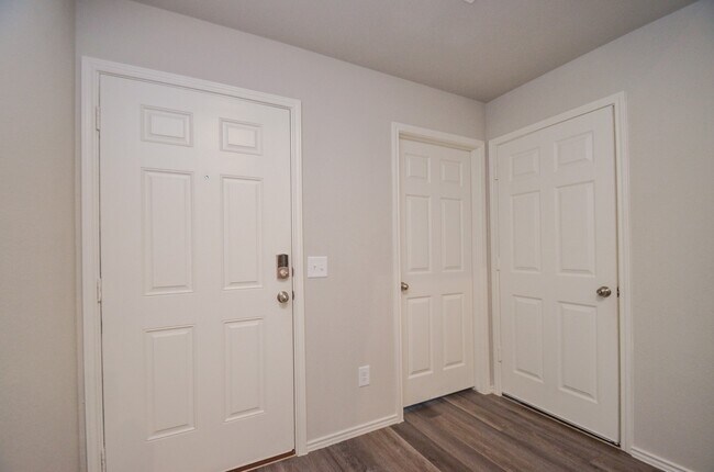Building Photo - 2250 Yelverton Ter Trl