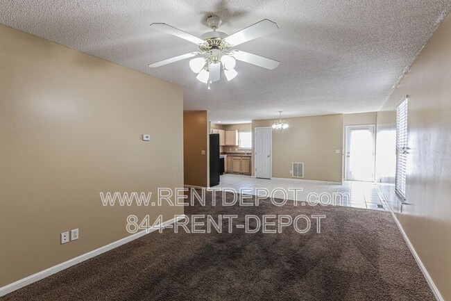 Building Photo - 8001-8005 Alexandra Ln, Newburgh, IN, 4763...