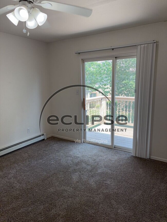 Building Photo - 494 Coronado Way