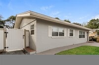 Building Photo - 604 Prairie Lake Dr