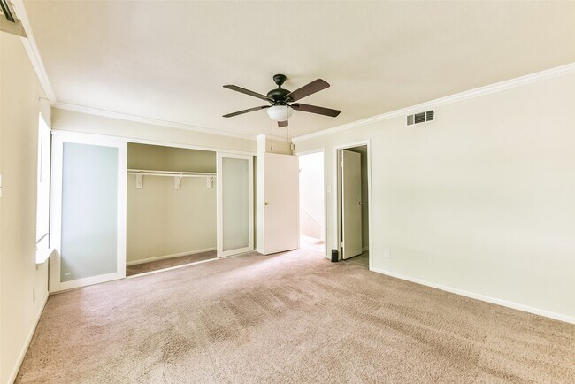 Building Photo - 5917 Fairdale Ln