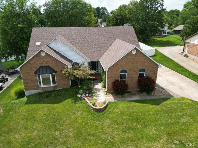 Building Photo - 4 Grayson Ridge Dr