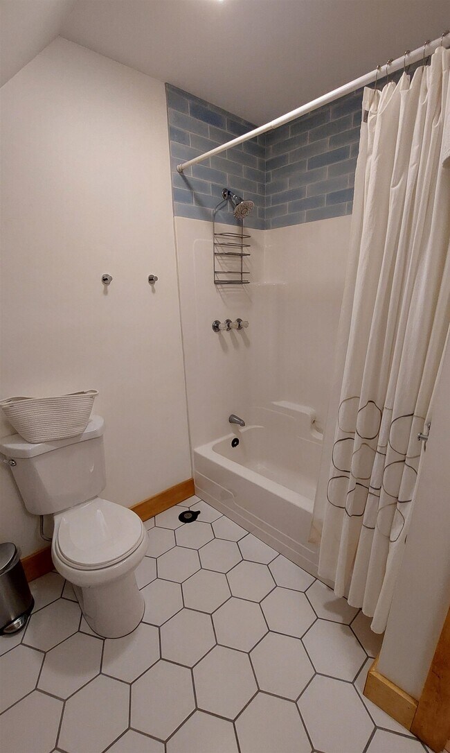 Building Photo - 23 Turner Hill Rd