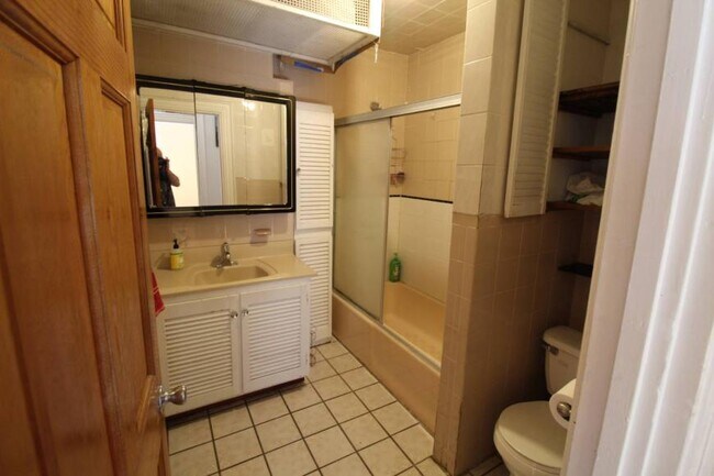 Building Photo - 3.0 bedroom in Cambridge Massachusetts 02139