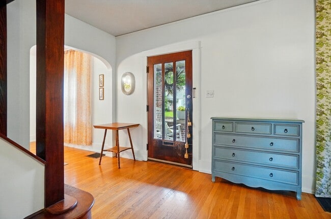 Building Photo - 3000 Hillside Ave