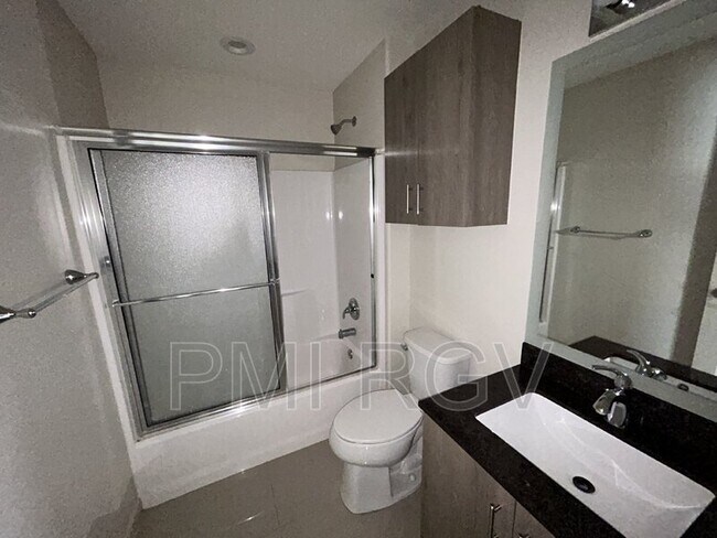 Building Photo - 1207 Upas Dr