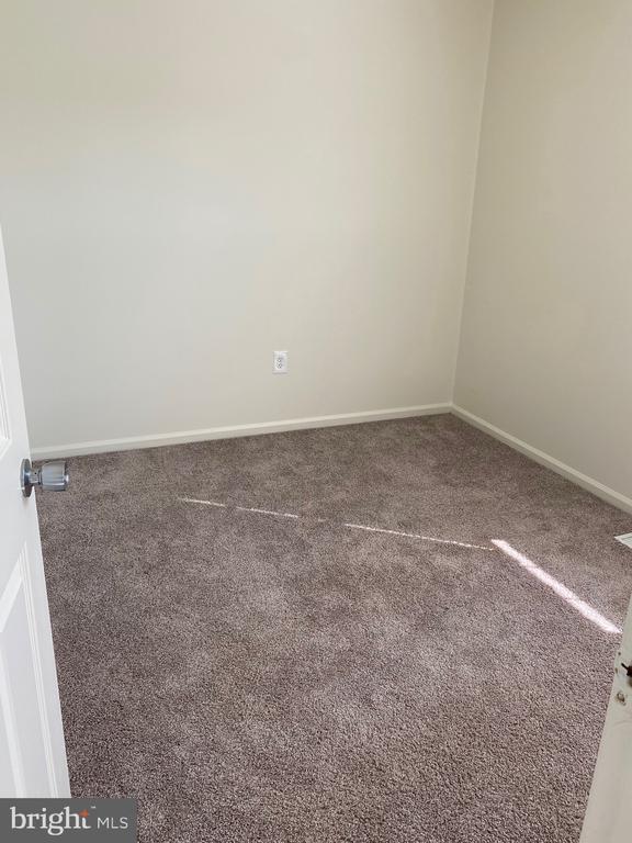 Building Photo - 1811 Hennessy Dr