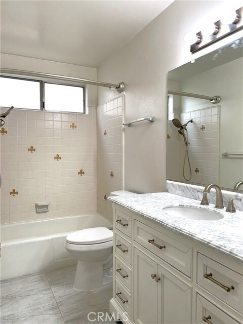 Building Photo - 7262 Carlton Ave