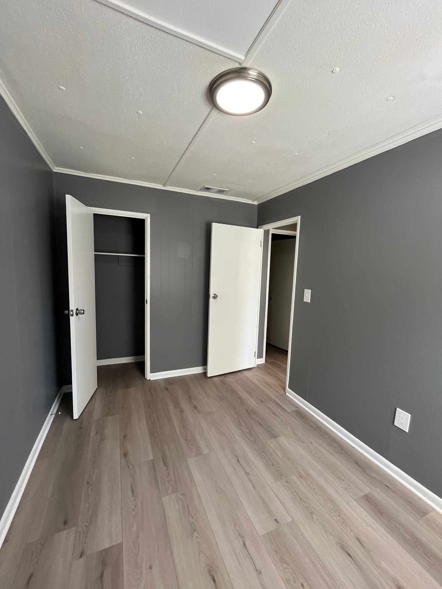 Building Photo - 3542 Windsor Cir