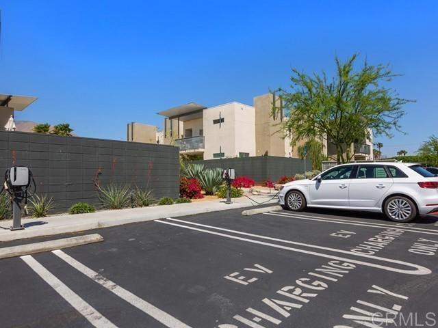Building Photo - 175 The Riv
