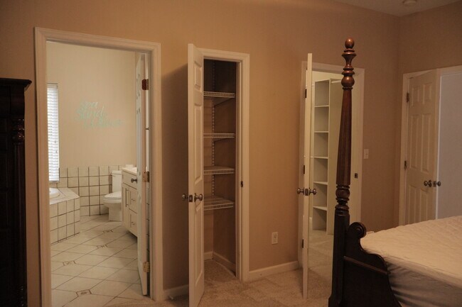 Building Photo - Expansive Mostly-Furnished Residence featuring 3 Bedrooms, a Completed Basement, and a Loft Space