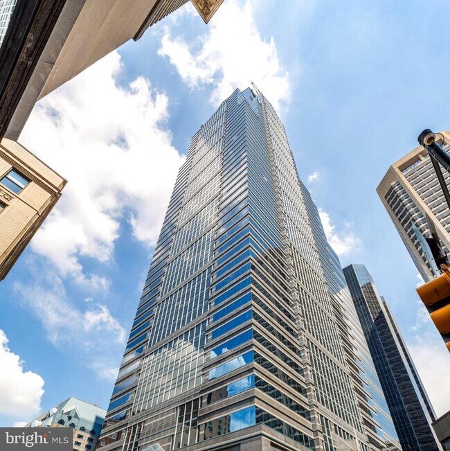 Building Photo - 50 S 16th St