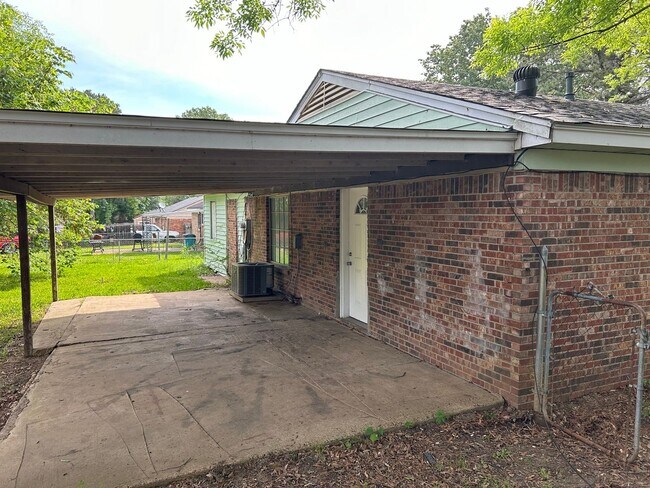 Building Photo - 3130 Fairmeadow Horn Lake, MS 38637
