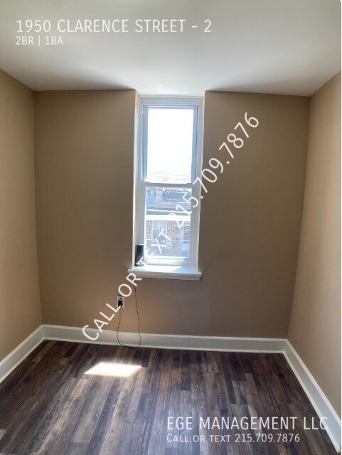 Building Photo - 1950 Clarence St