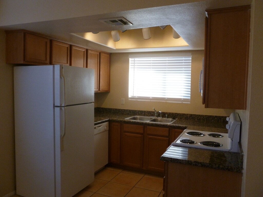 Building Photo - 7300 Pirates Cove Rd