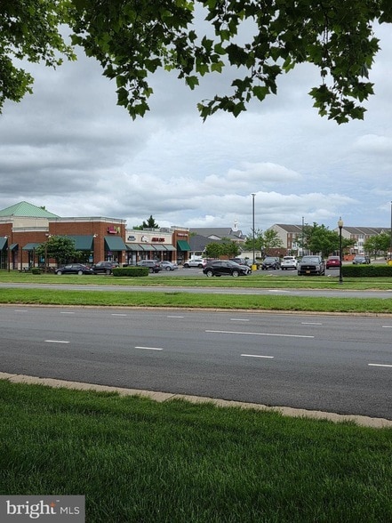 Building Photo - 43134 Watercrest Square