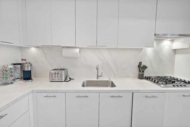 Building Photo - 635 S St NW