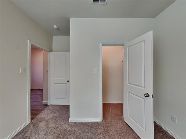 Building Photo - 4925 Woodloch Dr