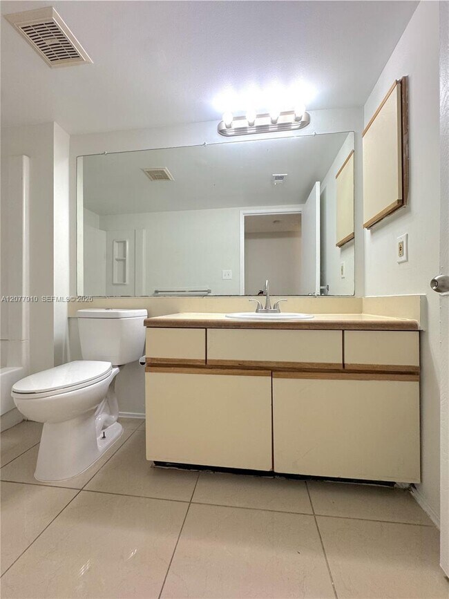 Building Photo - 3280 Coral Lake Ln