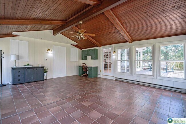 Building Photo - 2962 Fairfield Dr N