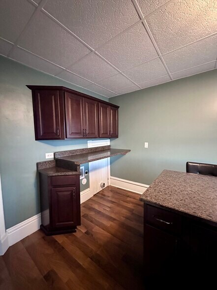 Building Photo - 210 E Allegheny St