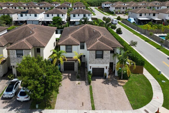 Building Photo - 25185 SW 108th Ave