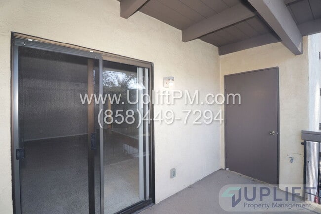 Building Photo - 1908 Via Las Palmas