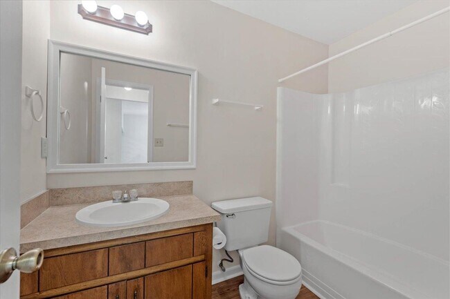 Building Photo - 3208 Ginger Dr