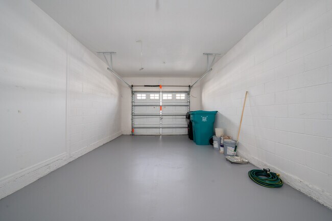 Building Photo - 5412 Caramella Dr