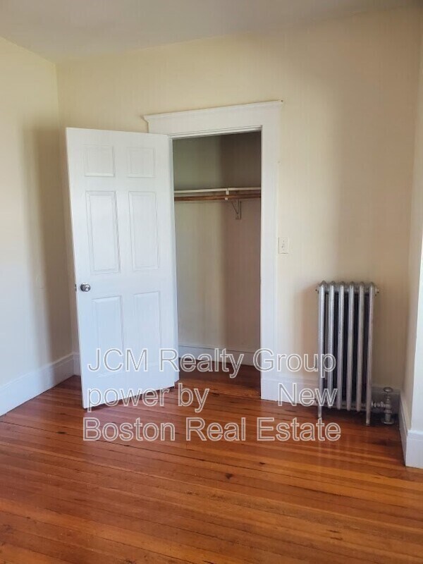 Building Photo - 12 Gayland St