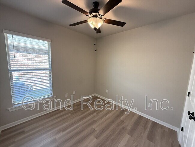 Building Photo - 4689 Sago Palm Cir