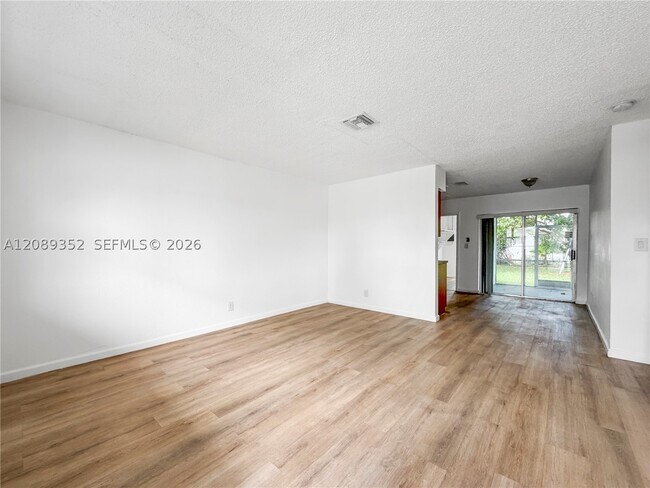Building Photo - 1725 NW 54th Terrace