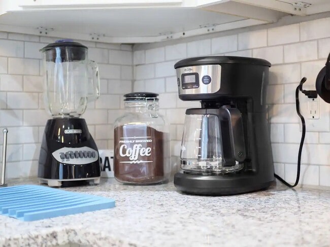 Building Photo - 363 E Gates St