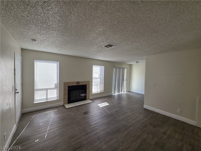 Building Photo - 4941 Newport Cove Dr