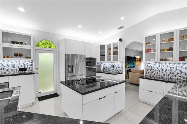 Building Photo - 1210 Biarritz Dr