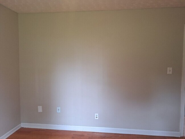 Building Photo - Basement Rancher located in Farragut