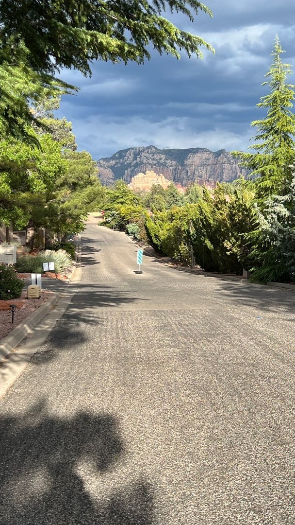 Building Photo - Furnished, 6-month minimum rental, Procure Only