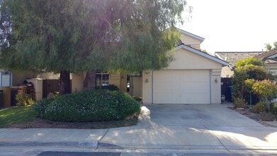 Building Photo - 2-Story home in NE Fresno, Clovis Unified Schools, super clean!